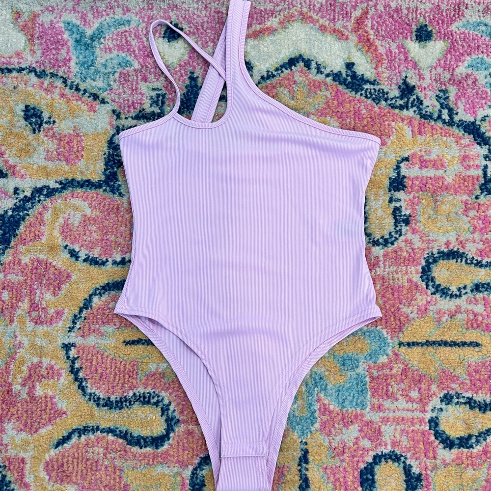 Lilac One-Shoulder Swimsuit